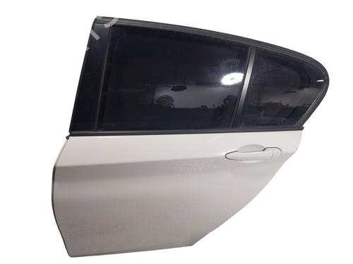 Used Left rear door Left rear door 19497652 19497652
