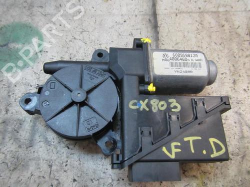 Rudehejsemotor bagstkærm højre VW POLO IV (9N_, 9A_) 1.9 TDI (101 hp) 3843510