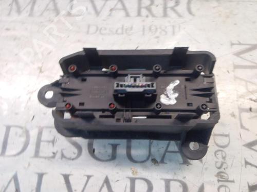 Used Warning switch Warning switch RENAULT SCÉNIC II (JM0/1_) [2003-2010] 3815664 3815664