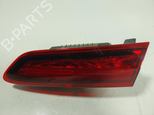 right-tailgate-light-skoda-karoq-nu7-nd7-2017-32439851 main image