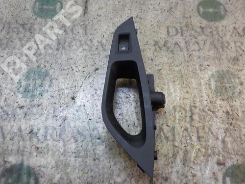 Used Right rear window switch Right rear window switch SEAT LEON ST (5F8) 1.6 TDI (115 hp) 3997753 3997753
