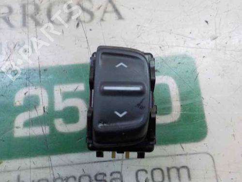 Used Right front window switch DACIA SANDERO II 1.2 (75 hp) 5597947