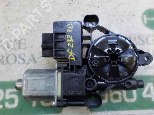 Used Right rear window motor Right rear window motor VW TOURAN (5T1) 2.0 TDI (116 hp) 6301902 6301902