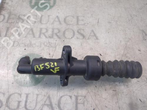 Used Clutch slave cylinder Clutch slave cylinder CITROËN C4 I (LC_) [2004-2014] 14268973 14268973