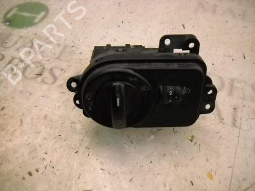 Commande de phare FORD FIESTA V (JH_, JD_) 1.4 16V (80 hp) 3738075