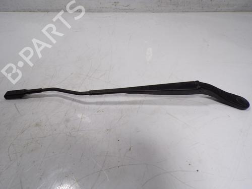 Used Front windshield wiper arm DACIA SANDERO III [2021-2025]  10773122