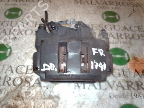 Used Right front brake caliper RENAULT TRAFIC Van (T_, P_, V_) [1989-2002]  11555360