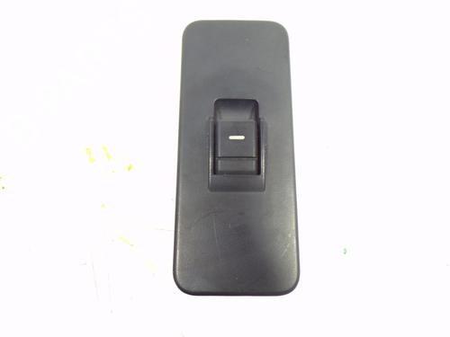 Used Right front window switch Right front window switch LAND ROVER RANGE ROVER III (L322) 3.6 D 4x4 (272 hp) 8912878 8912878
