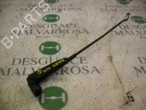 Used Front windshield wiper arm RENAULT CLIO II (BB_, CB_) [1998-2016]  3746892