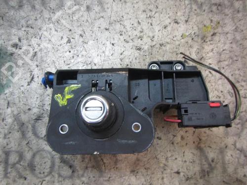 Used Tailgate handle Tailgate handle OPEL MERIVA A MPV (X03) 1.6 16V (E75) (100 hp) 3835269 3835269