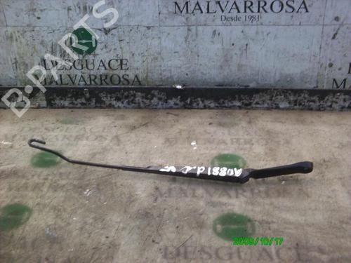Used Front windshield wiper arm Front windshield wiper arm 3751619 3751619
