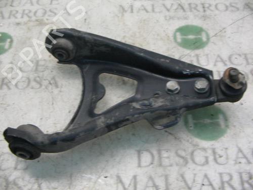 Used Right front suspension arm Right front suspension arm RENAULT MEGANE I Classic (LA0/1_) 1.9 dCi (LA05) (105 hp) 3789213 3789213