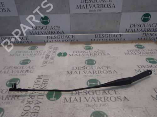 Used Front windshield wiper arm FORD FOCUS II Turnier (DA_, FFS, DS) 1.6 TDCi (90 hp) 3815573