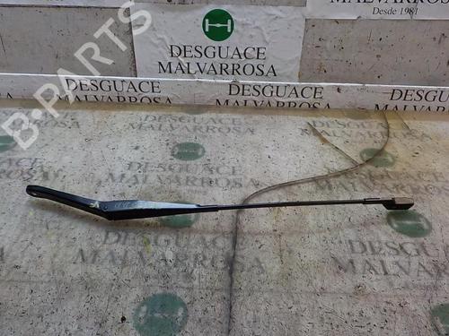 Used Front windshield wiper arm Front windshield wiper arm 3846258 3846258