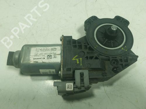 Used Right rear window motor Right rear window motor TESLA MODEL S (5YJS) 90D AWD (422 hp) 16520505 16520505