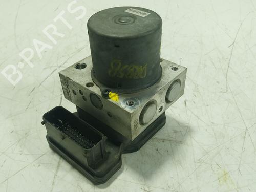 Used ABS pump KIA SPORTAGE III (SL) 1.7 CRDi (116 hp) 30744830