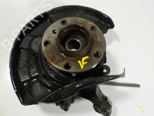 Used Right rear steering knuckle BMW 1 (F20) 116 d (116 hp) 10615424