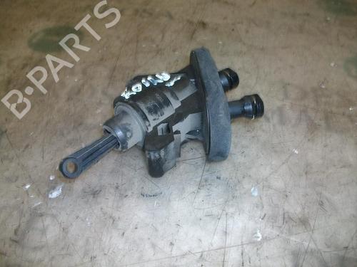 Used Clutch slave cylinder FORD FIESTA V (JH_, JD_) 1.6 16V (100 hp) 14264745
