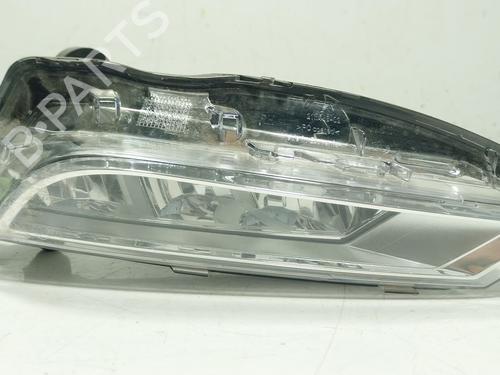 Right front fog light SEAT LEON Sportstourer (KL8, KLD) 1.0 TSI 5F0941702C | 5F0941702C