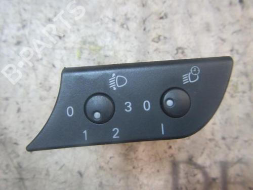 Used Electronic module Electronic module SEAT EXEO (3R2) 2.0 TDI (120 hp) 4011879 4011879