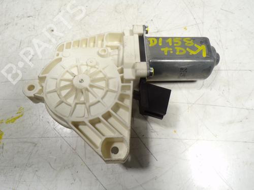 Used Right rear window motor MERCEDES-BENZ B-CLASS Sports Tourer (W245) [2005-2011]  8802368