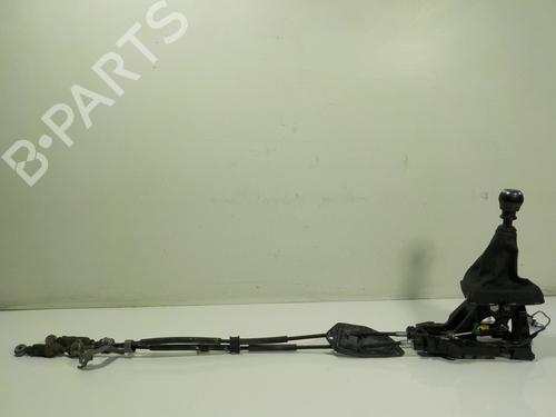Used Gear lever TOYOTA AURIS (_E18_) 1.4 D-4D (NDE180_, NDE180R) (90 hp) 13371842