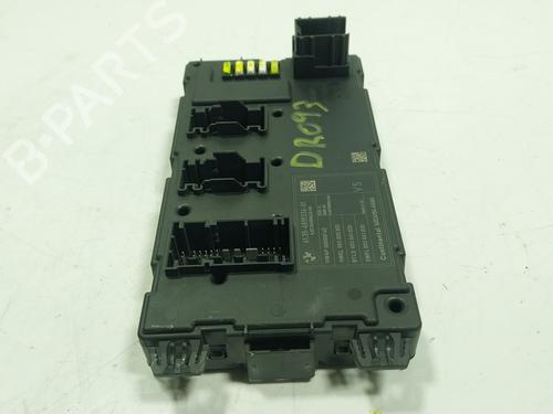 Zekeringkast BMW 4 Coupe (F32, F82) 420 d (190 hp) 27522292