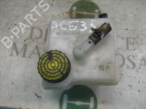 Used Power steering reservoir Power steering reservoir CITROËN XSARA PICASSO (N68) 2.0 HDi (90 hp) 14297697 14297697