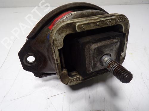 Engine mount LAND ROVER DISCOVERY III (L319) 2.7 TD 4x4 | BP13299449M89