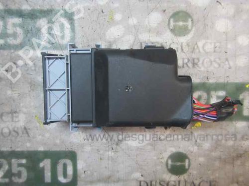Used Fuse box Fuse box OPEL ASTRA J (P10) [2009-2016] 3990172 3990172