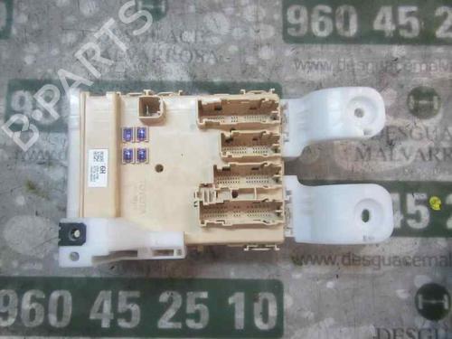 Used Fuse box Fuse box TOYOTA RAV 4 IV (_A4_) 2.5 Hybrid (AVA42_) (197 hp) 4001333 4001333