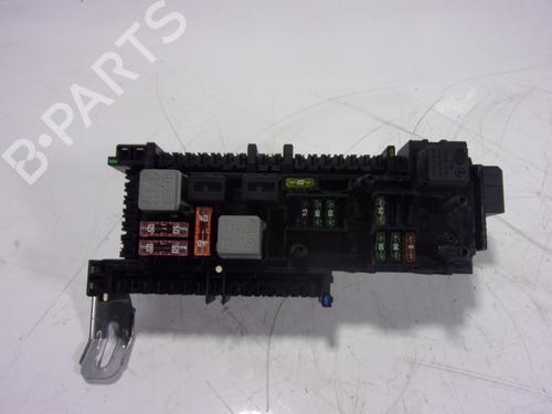 Used Fuse box Fuse box MERCEDES-BENZ C-CLASS (W204) C 220 CDI (204.002) (170 hp) 10653005 10653005