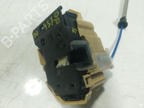 front-right-lock-alfa-romeo-tonale-965_-50536541-50536541-2022-19652860 main image