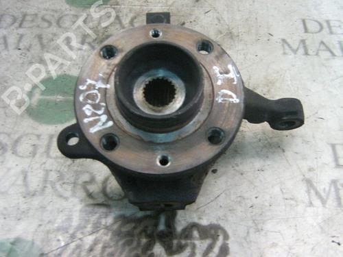 Used Left front steering knuckle RENAULT MEGANE I (BA0/1_) [1995-2004]  3762665