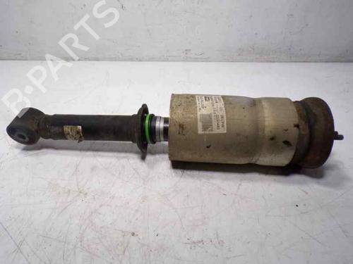Used Right front shock absorber Right front shock absorber LAND ROVER RANGE ROVER SPORT I (L320) 2.7 D 4x4 (190 hp) 10622957 10622957