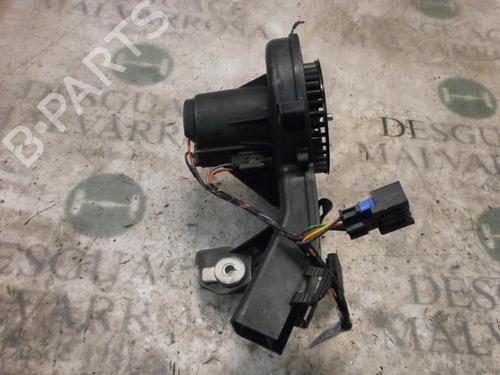 Used Heater blower motor Heater blower motor PEUGEOT 5008 (0U_, 0E_) 2.0 HDi 150 / BlueHDi 150 (150 hp) 3771445 3771445