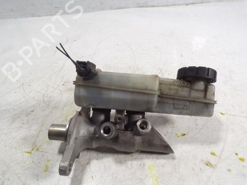 Used Brake master cylinder RENAULT MEGANE III Hatchback (BZ0/1_, B3_) [2008-2025]  9091231