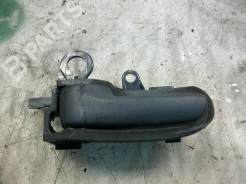 Used Front left interior door handle Front left interior door handle TOYOTA YARIS (_P1_) 1.4 D-4D (NLP10_) (90 hp) 3752893 3752893