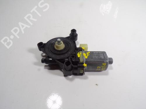 Used Left front window motor Left front window motor AUDI A3 Sportback (8VA, 8VF) 2.0 TDI (150 hp) 9763233 9763233