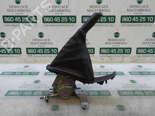 hand-brake-renault-megane-iii-hatchback-bz01_-b3_-2008-8771658 main image