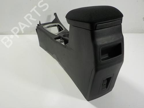 Used Armrest / Center console TOYOTA AURIS (_E18_) 1.4 D-4D (NDE180_, NDE180R) (90 hp) 13371834