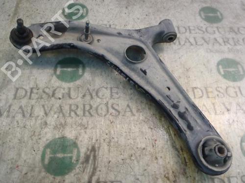 Used Left front suspension arm TOYOTA YARIS (_P1_) 1.0 (SCP10_, SCP10R) (68 hp) 3814275
