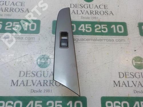 Used Right rear window switch Right rear window switch MAZDA 3 (BK) 1.6 DI Turbo (109 hp) 3866229 3866229