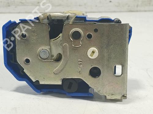 rear-left-lock-fiat-500l-351_-352_-2012-36643633 main image