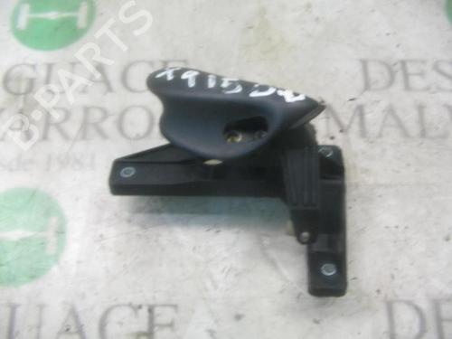 Used Front right interior door handle Front right interior door handle FIAT BRAVO I (182_) 1.4 (182.AA) (80 hp) 3743857 3743857