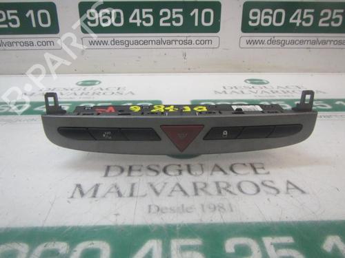 Used Warning switch PEUGEOT 308 I (4A_, 4C_) [2007-2016]  3879948