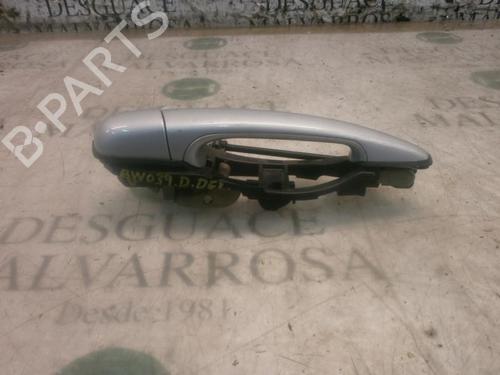Używane Klamka zewnętrzna drzwi przednich prawych BMW 3 (E46) 320 d (150 hp) 3802984