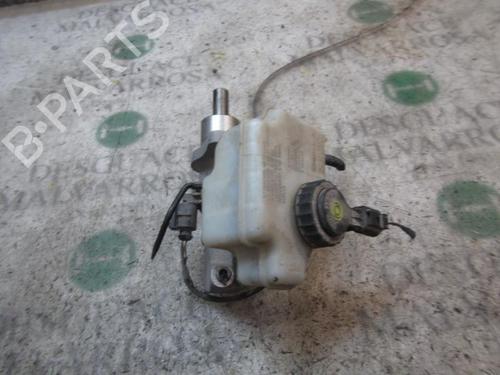 Used Brake master cylinder Brake master cylinder VW CADDY III Box Body/MPV (2KA, 2KH, 2CA, 2CH) [2004-2016] 3841554 3841554