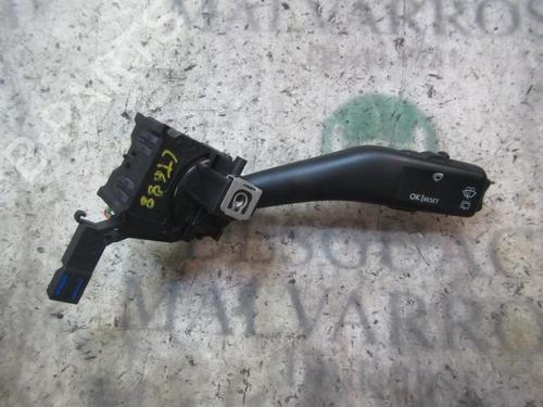 Used Steering column stalk SEAT LEON (1P1) 1.9 TDI (105 hp) 3831762