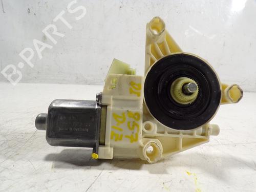 Used Left front window motor Left front window motor MERCEDES-BENZ C-CLASS T-Model (S204) C 220 CDI (204.202) (170 hp) 9262407 9262407